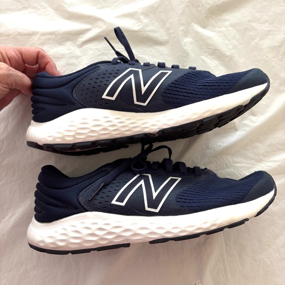 NWOT New Balance 520 v7 road running sneakers navy blue white  SZ 8 - Picture 10 of 11